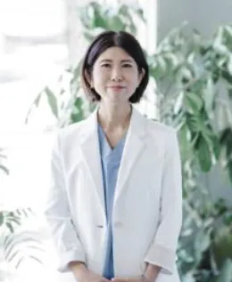 Veterinarian Naomi Imaeda